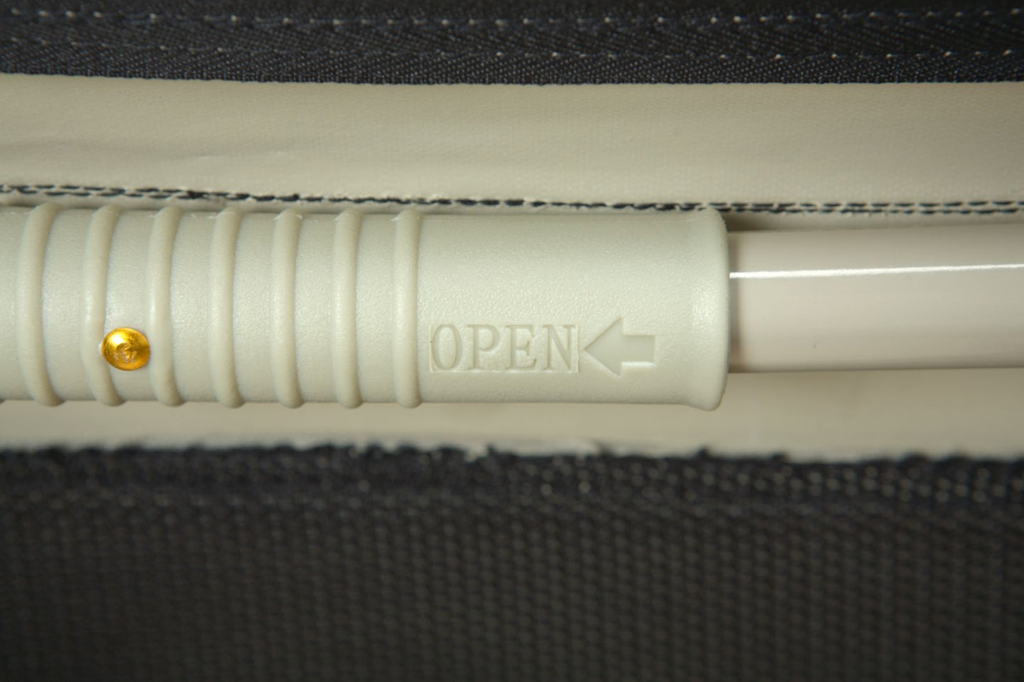 Cusca gri deschis de transport caini si pisici, Soft Kennel, 105 tan, 105 x 72 x 81 cm