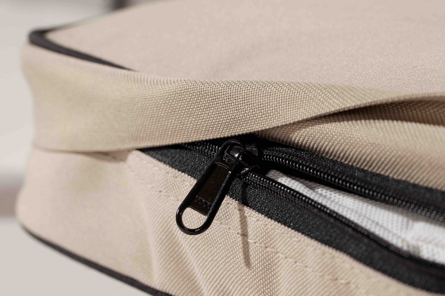 Perna de rezerva gri deschis pentru cusca de transport caini si pisici Soft Kennel, Lounge Mat 52 tan, 48 x 31 x 7 cm